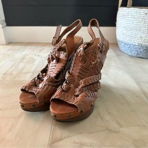 Aldo wedges
